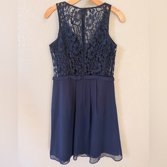 David's Bridal Navy Marine Blue Midi Sleeveless Lace Back Bridesmaid Dress 10 - Picture 4 of 9